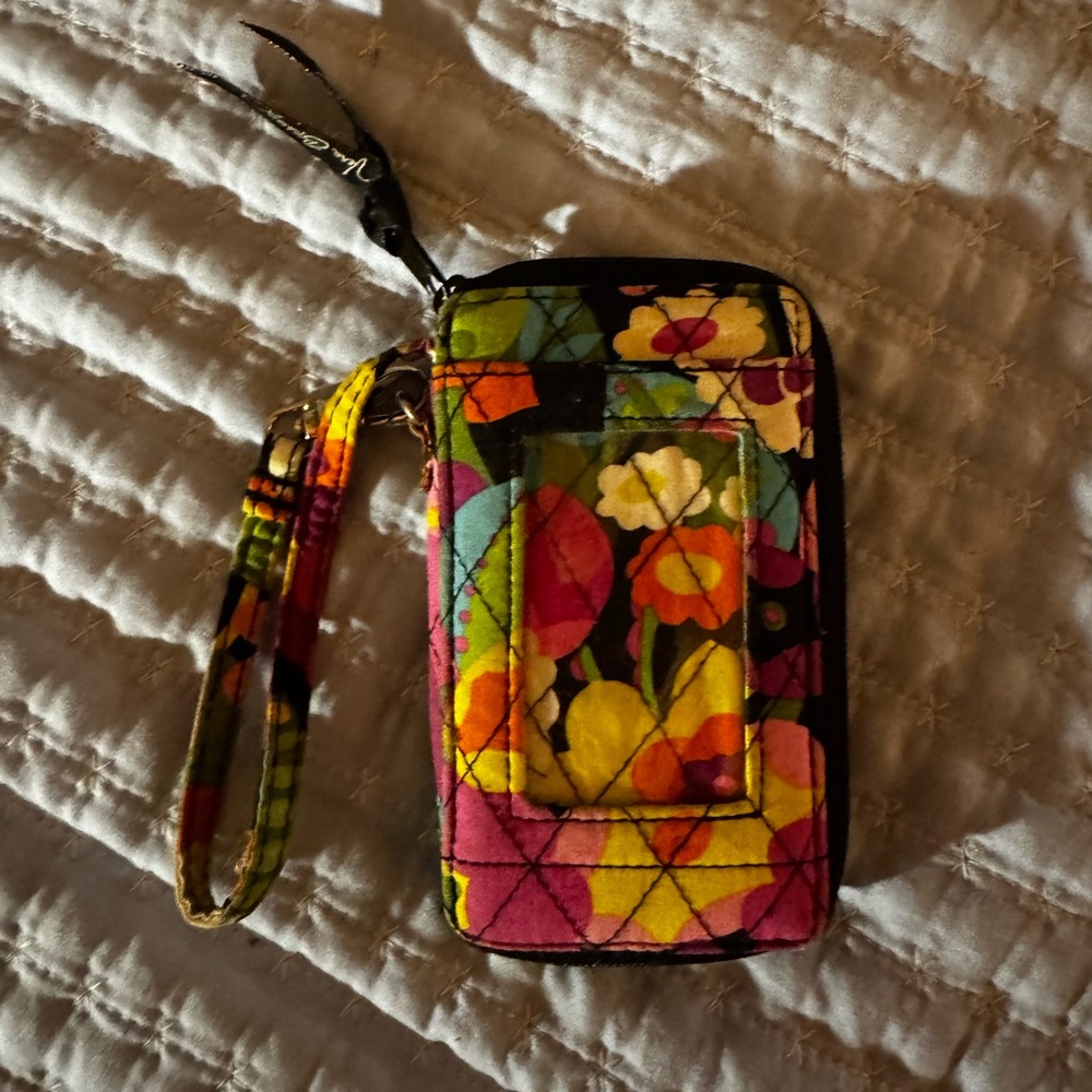 Vera Bradley Va Va Bloom Quilted Wristlet